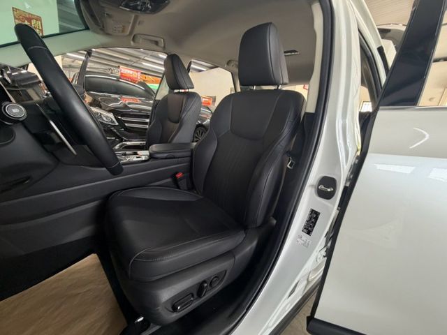 原版件 雙電動椅/ACC/換檔撥片/Apple CarPlay/盲點/電尾門/冰鑽隔熱紙 (北安店)  第4張相片