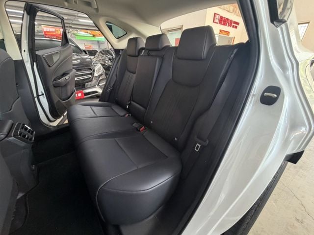 原版件 雙電動椅/ACC/換檔撥片/Apple CarPlay/盲點/電尾門/冰鑽隔熱紙 (北安店)  第5張相片
