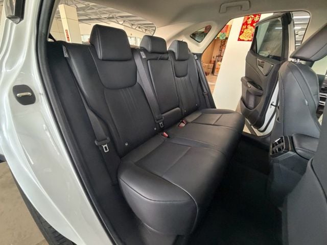 原版件 雙電動椅/ACC/換檔撥片/Apple CarPlay/盲點/電尾門/冰鑽隔熱紙 (北安店)  第7張相片