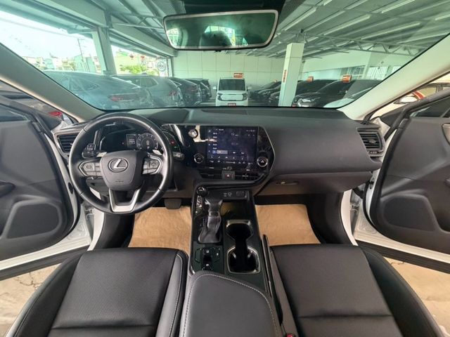 原版件 雙電動椅/ACC/換檔撥片/Apple CarPlay/盲點/電尾門/冰鑽隔熱紙 (北安店)  第8張相片
