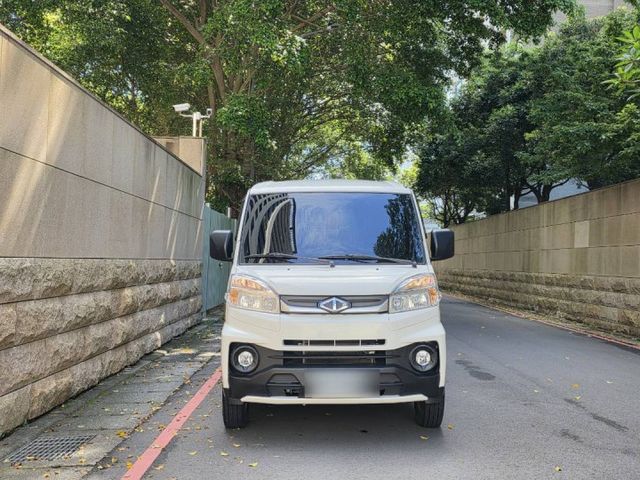 A180 凌力八人座~里程7千~有定速 盲點 影音導航 抬顯...~實車在店  原廠保固中!!!  第2張相片