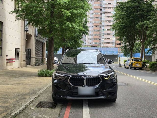 X1 SDRIVE18i~原鈑件 內外超漂亮~實車在店  第2張相片