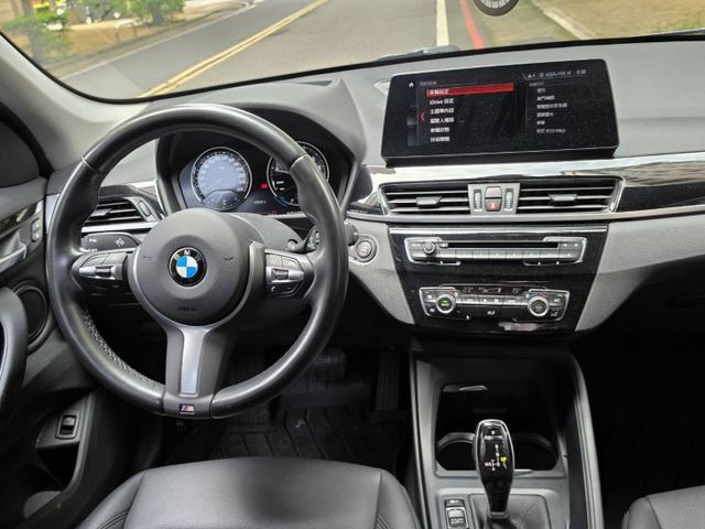 X1 SDRIVE18i~原鈑件 內外超漂亮~實車在店  第5張相片