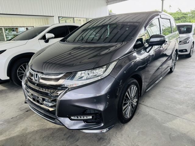 APEX等級、天窗、環景系統、ACC跟車、加裝電尾門、車道偏移、氣氛優質  第1張相片