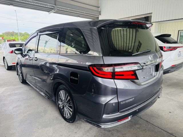 APEX等級、天窗、環景系統、ACC跟車、加裝電尾門、車道偏移、氣氛優質  第2張相片