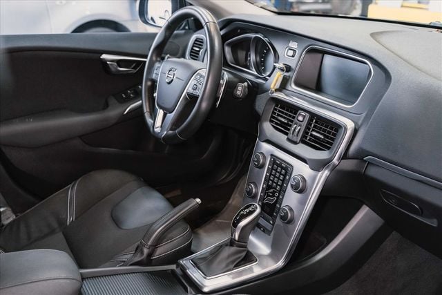 2017式 富豪 V40 T3 1.5  第10張相片