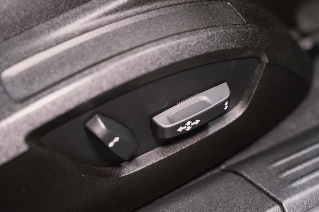 2017式 富豪 V40 T3 1.5  第18張相片