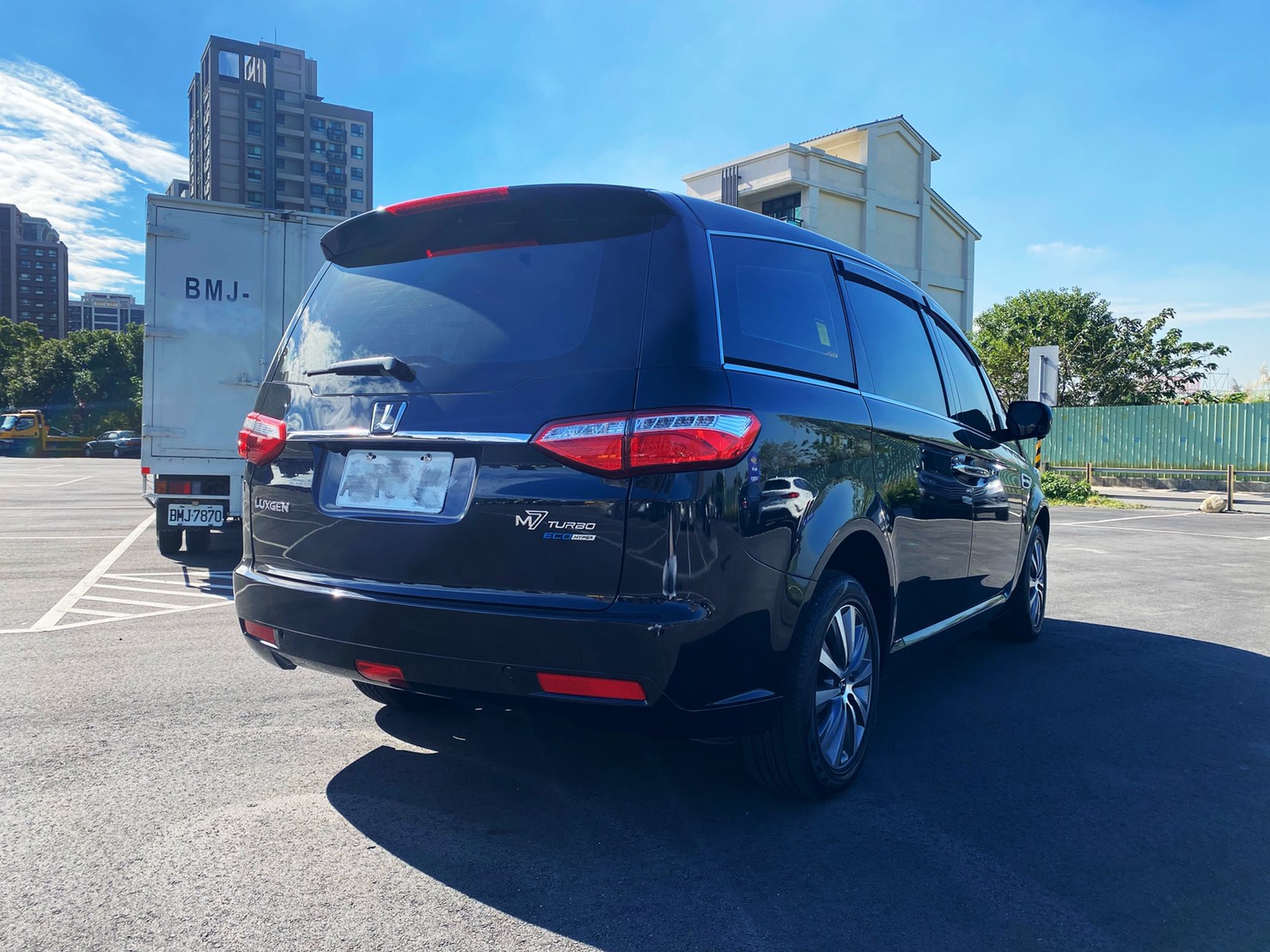 2016 LUXGEN M7 eco  第2張相片