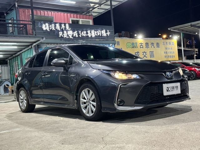 TOYOTA豐田 ALTIS  第2張相片