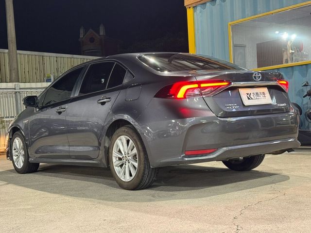 TOYOTA豐田 ALTIS  第3張相片