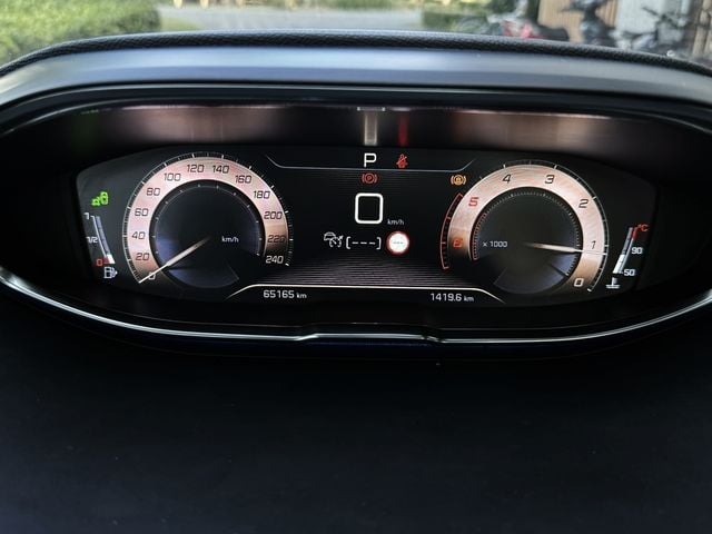 PEUGEOT寶獅 5008  第13張相片