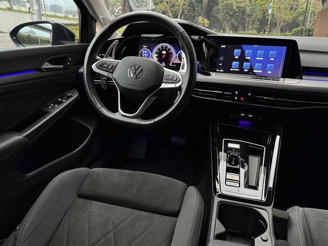 VOLKSWAGEN福斯 GOLF  第9張相片