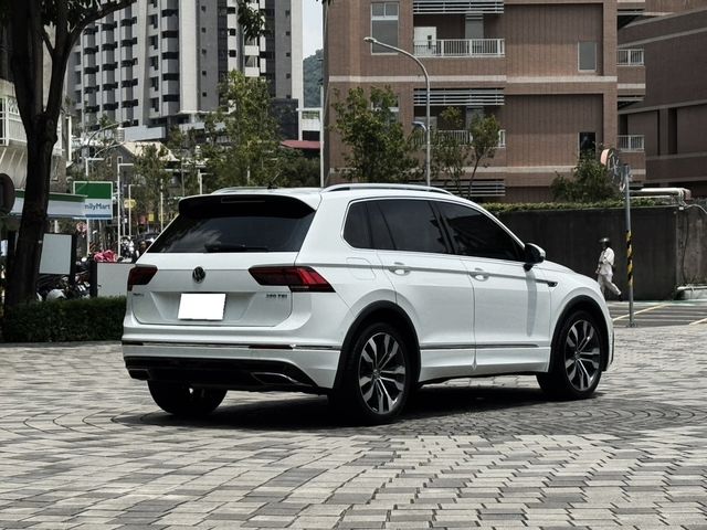 VOLKSWAGEN福斯 TIGUAN  第4張相片