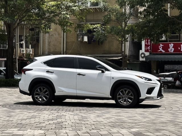 LEXUS凌志 NX300H  第3張相片
