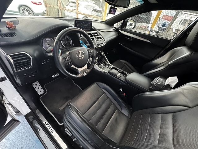 LEXUS凌志 NX300H  第5張相片