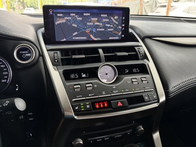 LEXUS凌志 NX300H  第13張相片