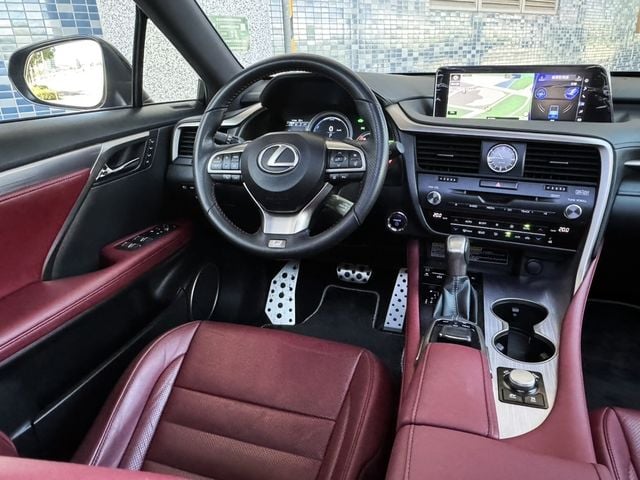 LEXUS凌志 RX450HL  第10張相片