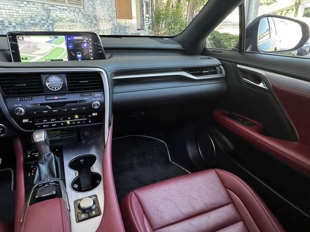 LEXUS凌志 RX450HL  第12張相片