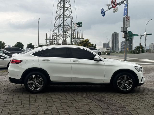 M-BENZ賓士 GLC200  第3張相片