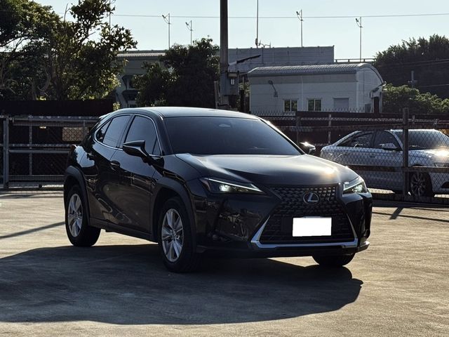 LEXUS凌志 UX300H  第2張相片