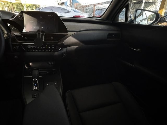 LEXUS凌志 UX300H  第11張相片
