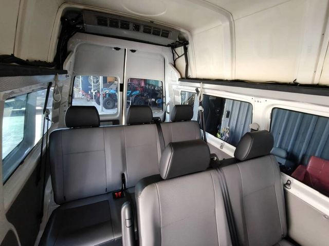 VOLKSWAGEN福斯 T6 KOMBI  第9張相片