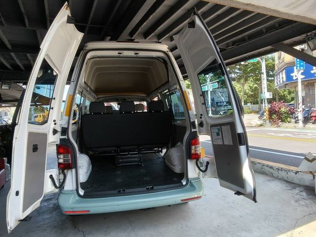 VOLKSWAGEN福斯 T6 KOMBI  第10張相片