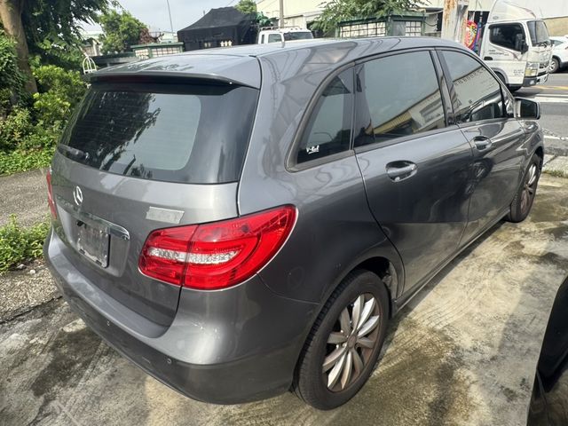 M-BENZ賓士 B180  第6張相片