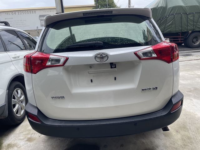 TOYOTA豐田 RAV4  第6張相片