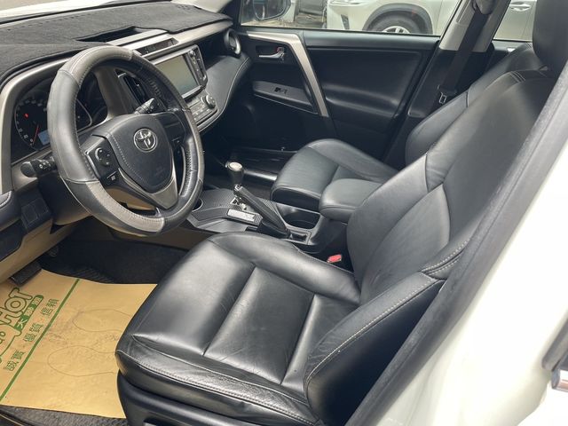 TOYOTA豐田 RAV4  第9張相片