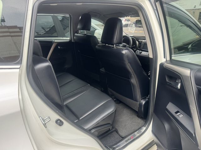 TOYOTA豐田 RAV4  第10張相片