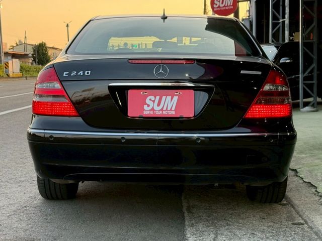 E240 一手車 只跑11萬公里 里程保證 漆面內裝完整 非常綿密 雙前電動座椅 屏東中古車推薦:汶松國際汽車  第5張相片