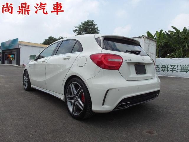 AMG A45 4WD 360HP 雙電動記憶座椅 全景天窗 衛星導航 10安 AMG紅色卡鉗 可配合貸款 歡迎賞車  第3張相片