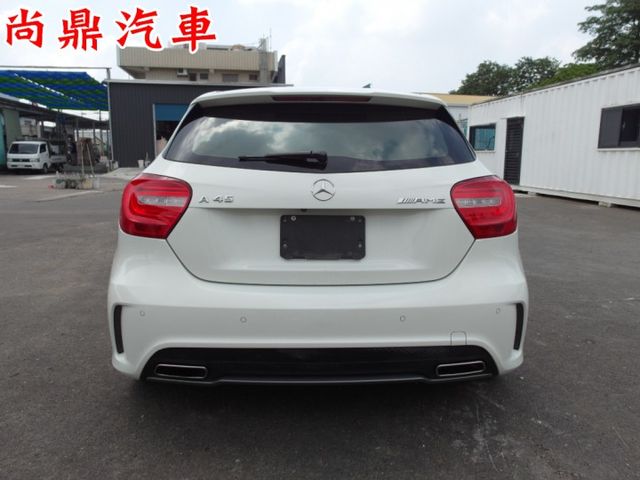 AMG A45 4WD 360HP 雙電動記憶座椅 全景天窗 衛星導航 10安 AMG紅色卡鉗 可配合貸款 歡迎賞車  第4張相片