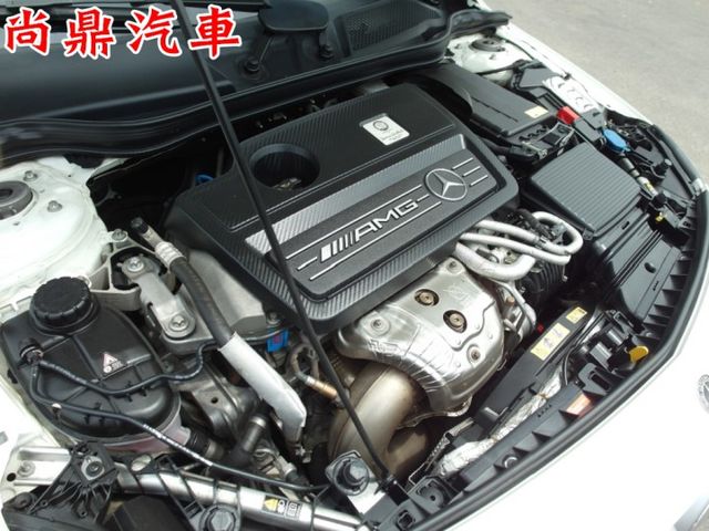AMG A45 4WD 360HP 雙電動記憶座椅 全景天窗 衛星導航 10安 AMG紅色卡鉗 可配合貸款 歡迎賞車  第9張相片
