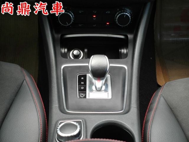 AMG A45 4WD 360HP 雙電動記憶座椅 全景天窗 衛星導航 10安 AMG紅色卡鉗 可配合貸款 歡迎賞車  第16張相片