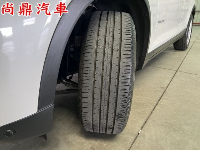 4WD 原鈑件 里程僅跑11萬 定速 電尾門 免鑰匙 倒車影像 電動記憶座椅 換檔撥片 藍芽 車室氣氛漂亮 歡迎預約賞車  第9張相片