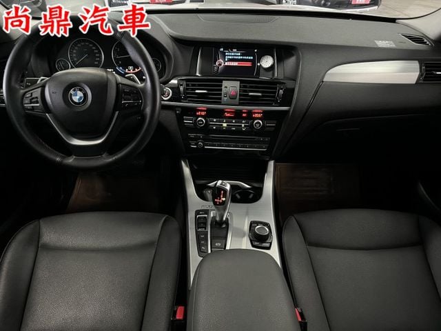 4WD 原鈑件 里程僅跑11萬 定速 電尾門 免鑰匙 倒車影像 電動記憶座椅 換檔撥片 藍芽 車室氣氛漂亮 歡迎預約賞車  第14張相片