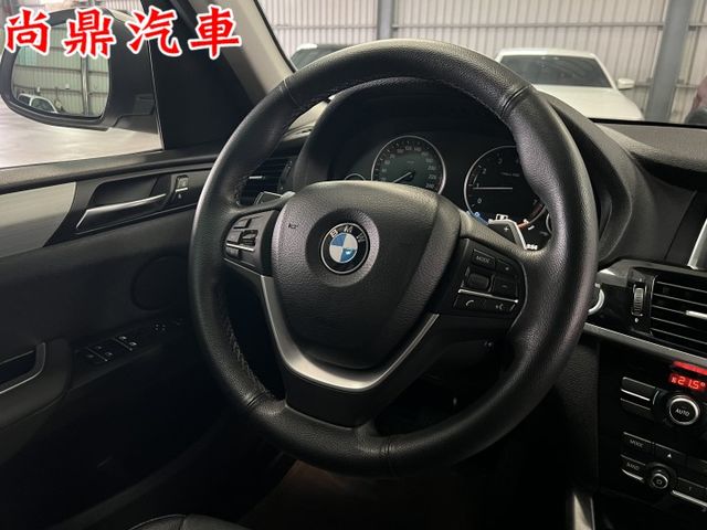 4WD 原鈑件 里程僅跑11萬 定速 電尾門 免鑰匙 倒車影像 電動記憶座椅 換檔撥片 藍芽 車室氣氛漂亮 歡迎預約賞車  第15張相片