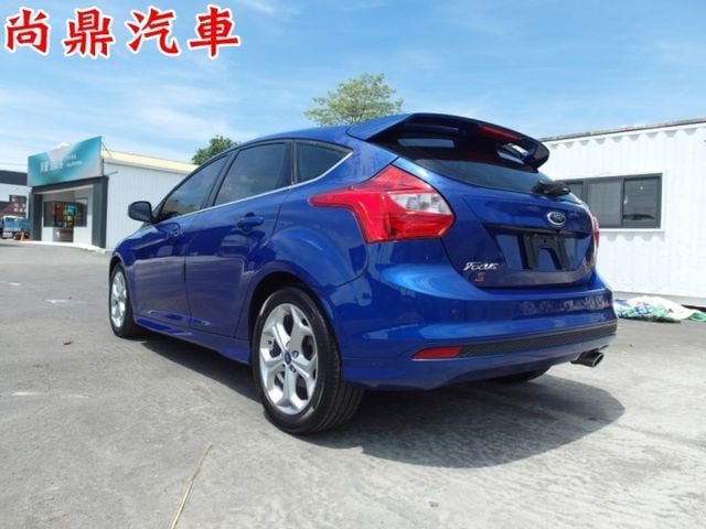 運動型 全車原鈑件 170HP 天窗 定速 導航 倒顯 數位電視 前後雷達 恆溫空調 抬頭顯示器 免頭款牽車  第3張相片