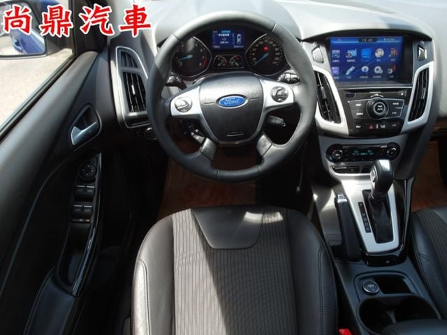 運動型 全車原鈑件 170HP 天窗 定速 導航 倒顯 數位電視 前後雷達 恆溫空調 抬頭顯示器 免頭款牽車  第14張相片