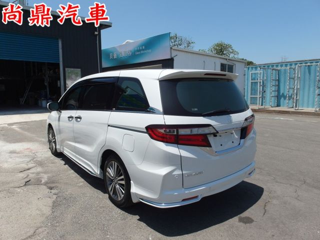 原鈑件 里程跑5.9萬 APEX版 七人座 雙電動滑門 ACC跟車 車道偏離 盲點 免鑰匙 360環景 前後車距  第2張相片