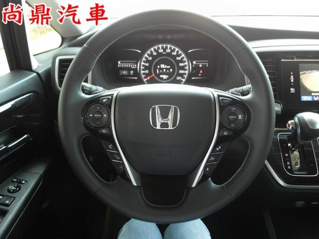 原鈑件 里程跑5.9萬 APEX版 七人座 雙電動滑門 ACC跟車 車道偏離 盲點 免鑰匙 360環景 前後車距  第14張相片