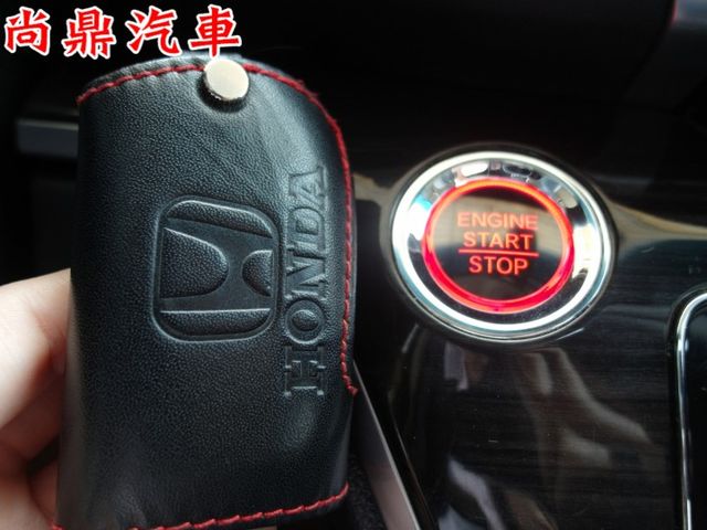 原鈑件 里程跑5.9萬 APEX版 七人座 雙電動滑門 ACC跟車 車道偏離 盲點 免鑰匙 360環景 前後車距  第18張相片