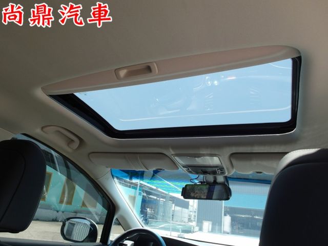 原鈑件 里程跑5.9萬 APEX版 七人座 雙電動滑門 ACC跟車 車道偏離 盲點 免鑰匙 360環景 前後車距  第19張相片