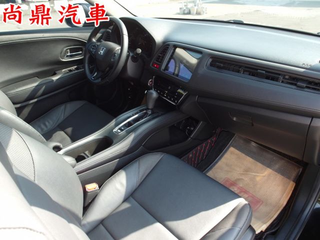 S版 全車原鈑件 里程跑8萬 免鑰匙 定速 藍芽 換檔撥片 倒車雷達 倒車影像 前後行車紀錄器 歡迎來店賞車  第20張相片