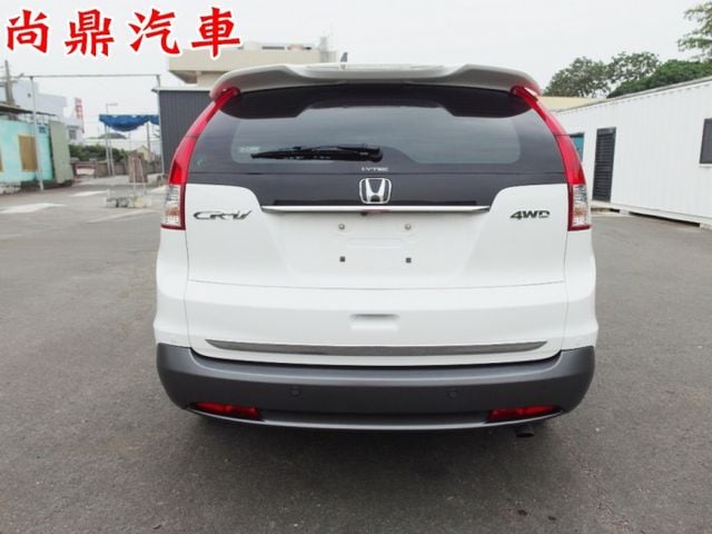 四輪傳動 天窗 環景顯影 電動座椅 導航 定速 換檔撥片 前後車距雷達 循跡防滑 免頭款牽車/歡迎來賞車^.^  第3張相片