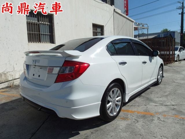 VTi-S K14 里程僅跑12萬 全車原鈑件 天窗 側裙小包 HID頭燈 定速 換檔撥片 ABS 循跡防滑 胎壓偵測  第5張相片