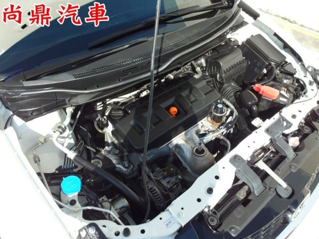 VTi-S K14 里程僅跑12萬 全車原鈑件 天窗 側裙小包 HID頭燈 定速 換檔撥片 ABS 循跡防滑 胎壓偵測  第9張相片