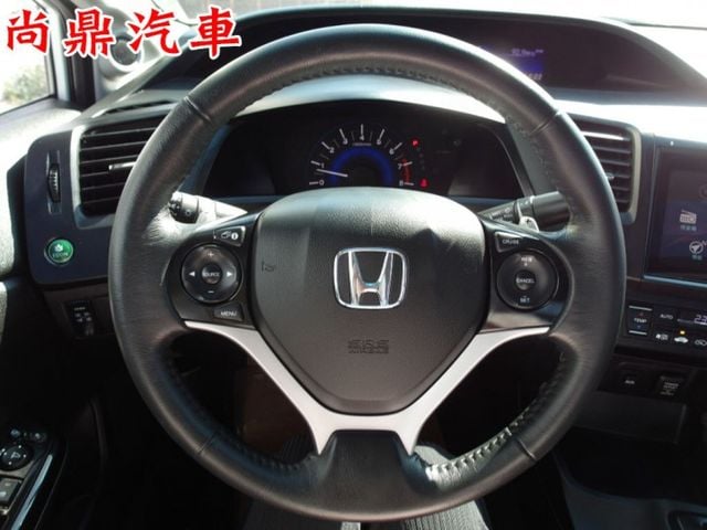 VTi-S K14 里程僅跑12萬 全車原鈑件 天窗 側裙小包 HID頭燈 定速 換檔撥片 ABS 循跡防滑 胎壓偵測  第14張相片